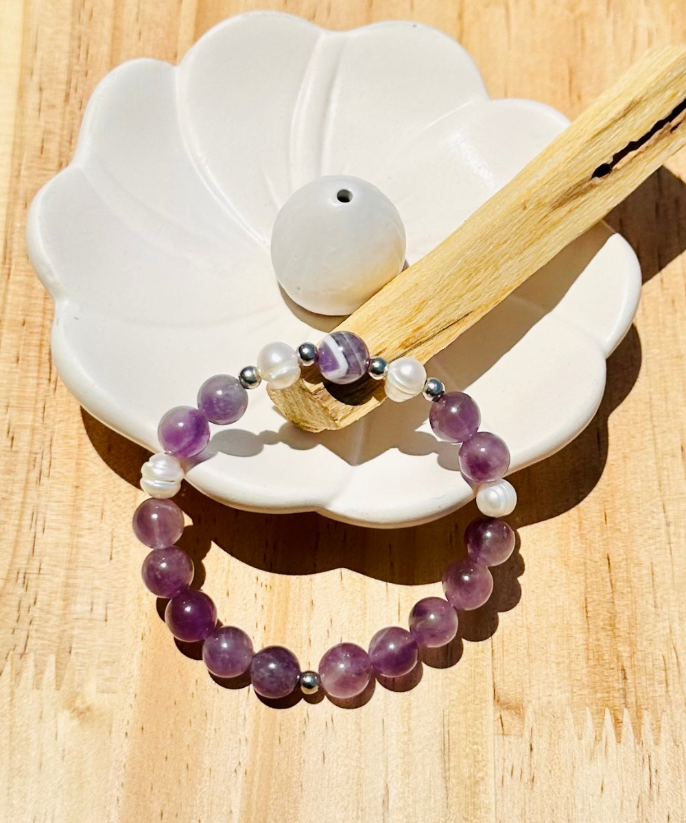Amethyst- und Flussperlen-Armband