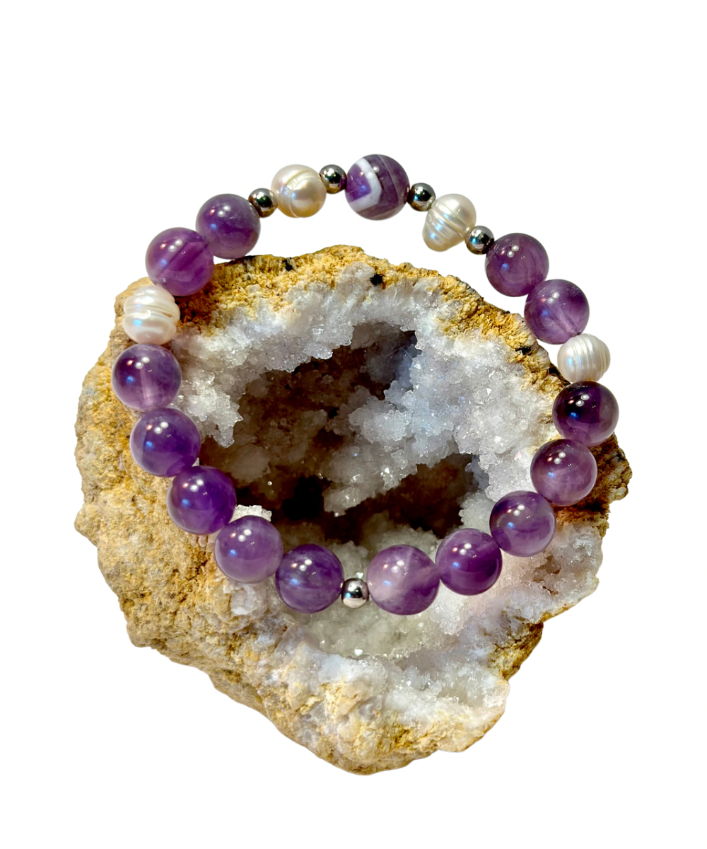 Amethyst- und Flussperlen-Armband