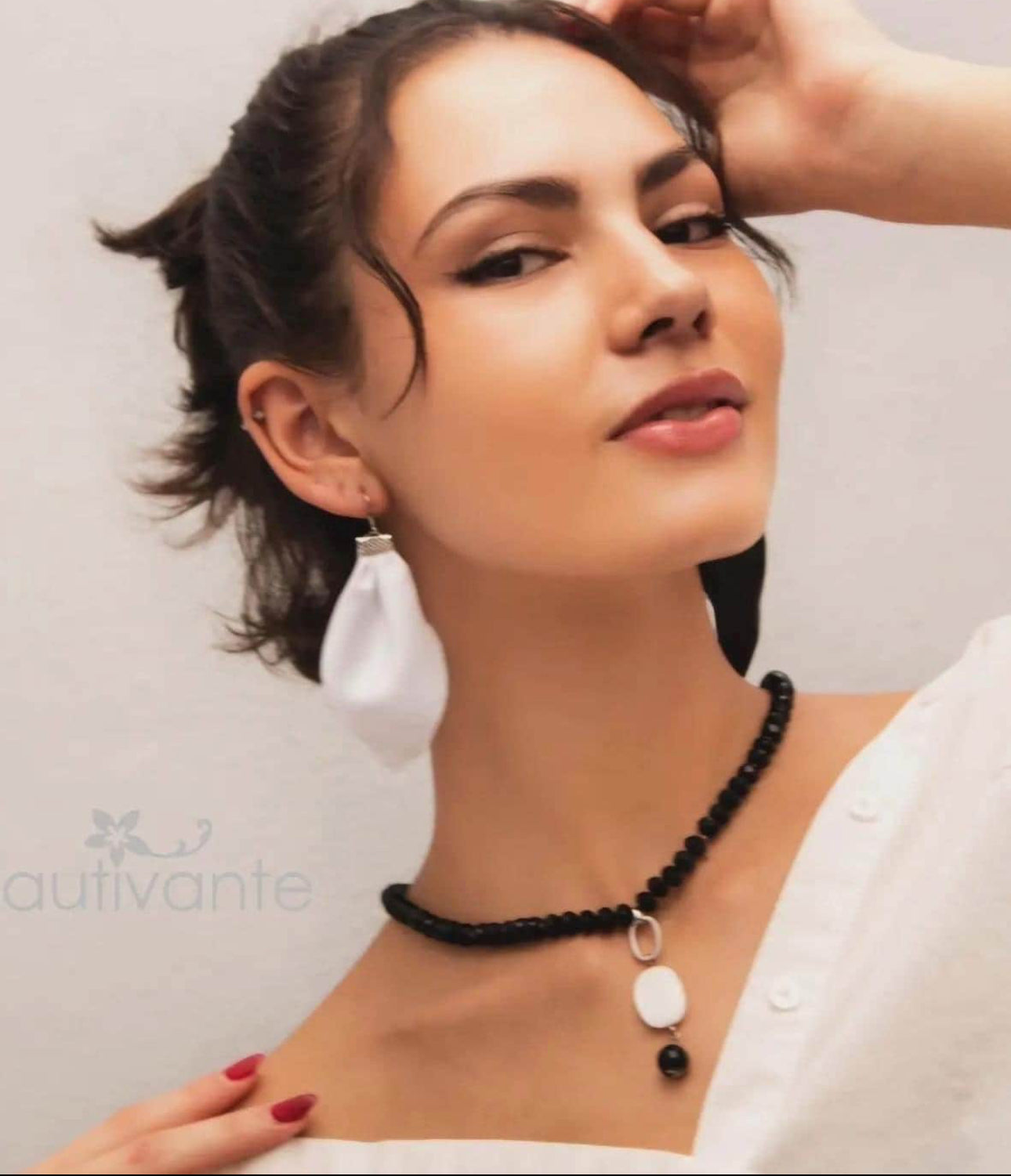 White Leaves Earrings