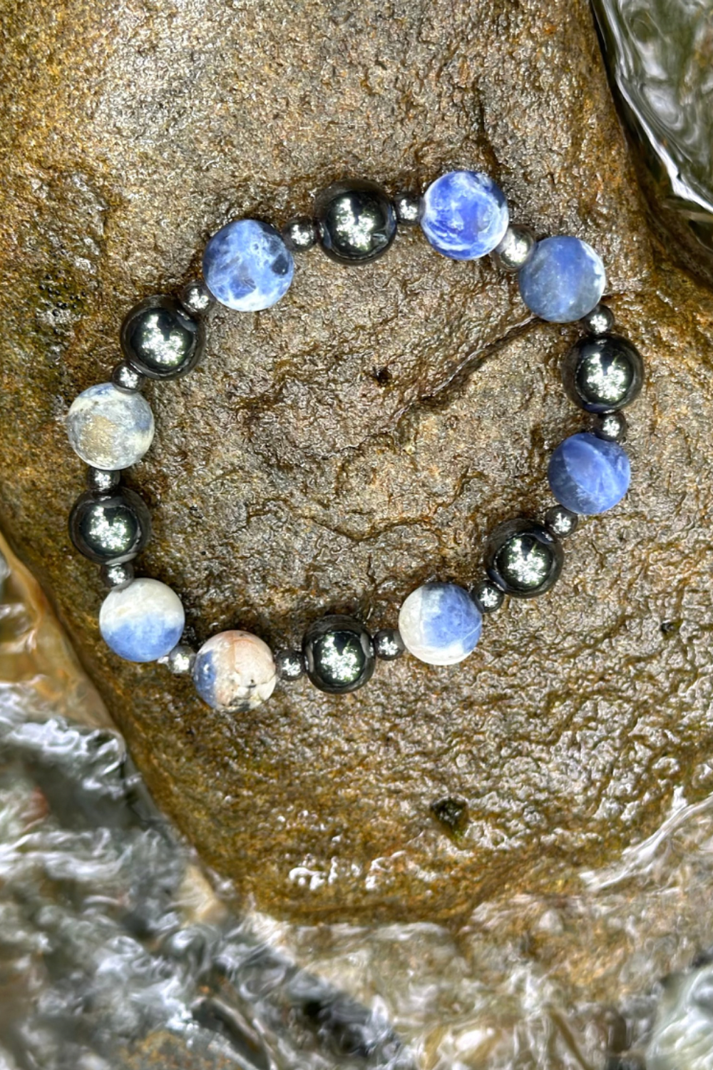Soldalite-Hämatit-Armband