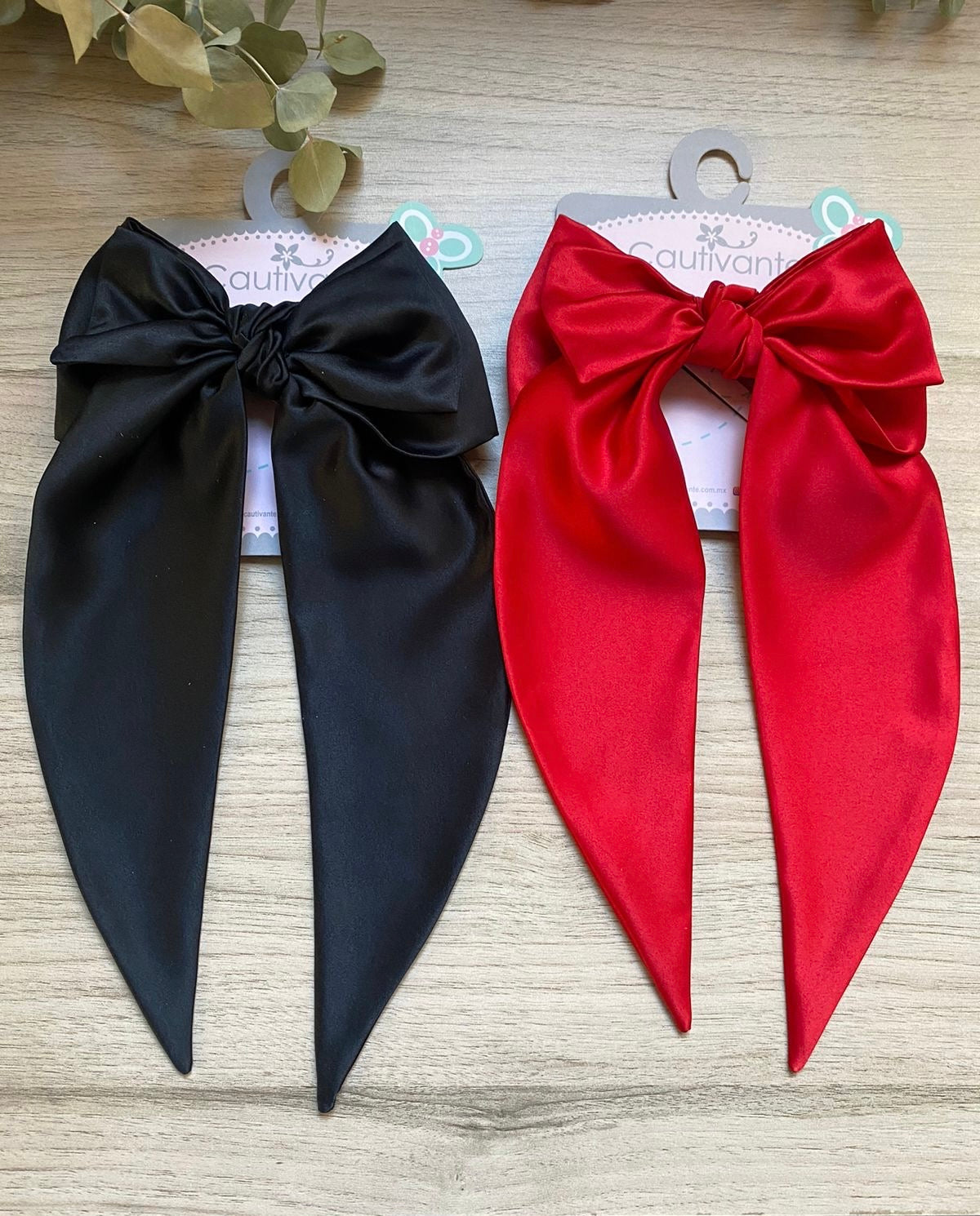 Elegance Seiden-Sarin-Schleife groß