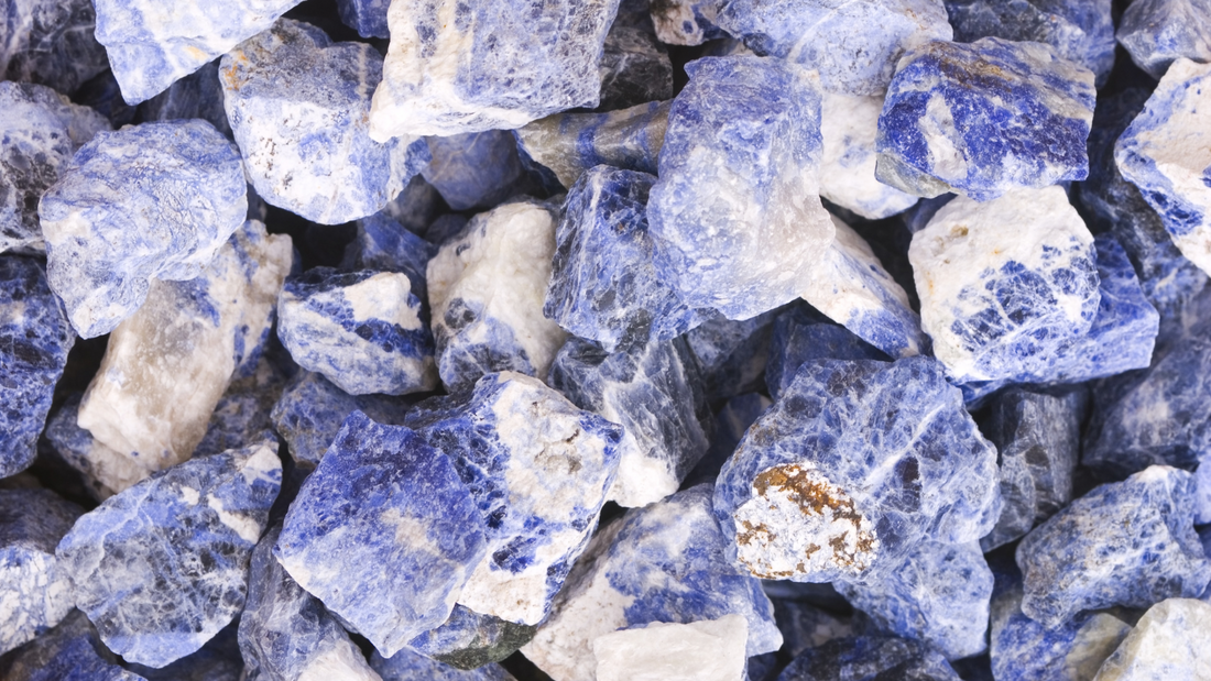 Sodalite: How to Use Its Energy to Balance Mind, Body, and Soul