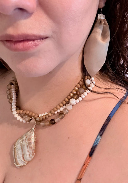 Earth Connection Lace Agata Necklace