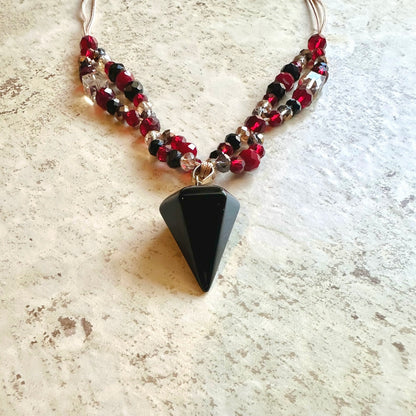 Pendulum Onix & Red Czech Crystals Necklace